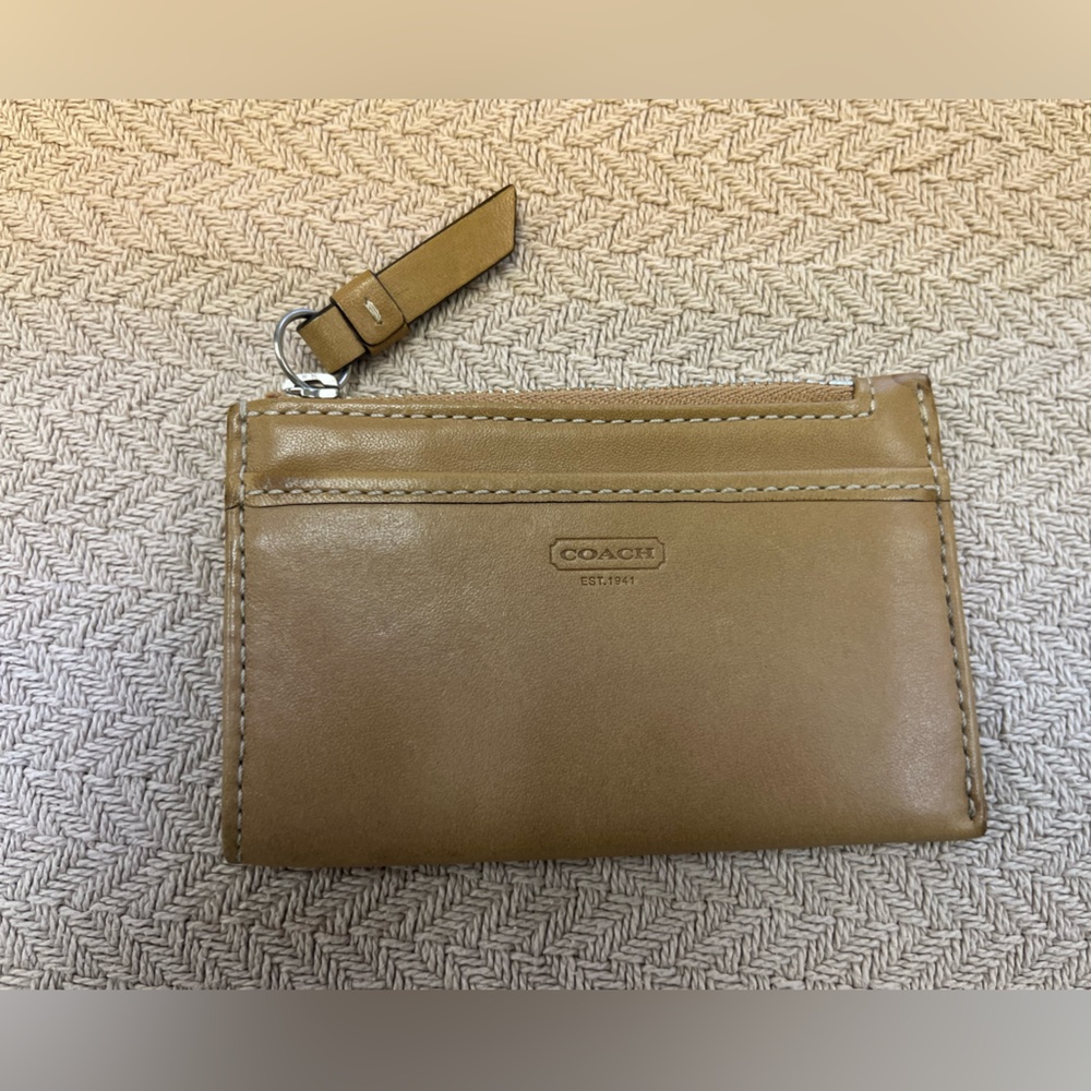 Coach leather keychain change purse .